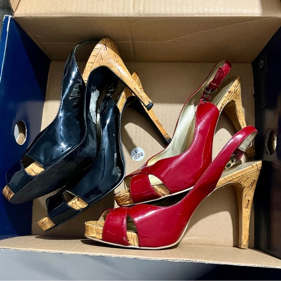 Women’s Vintage GUESS shoes 2 Pair Size 8M & 8.5 Red &Black Patent Leather - Picture 2 of 6